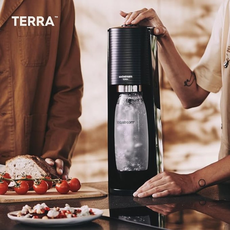 SodaStream Bruiswatermachine TERRA voordeelverpakking met CO2-cilinder, 2 x 1 l fles en 1 x 0,5 l vaatwasmachinebestendige kunststof fles, zwart